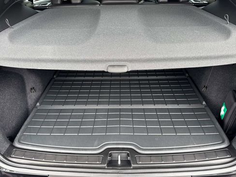 Certified 2024 Volvo XC40 B5 Ultimate w/ Protection Package Premier image 22