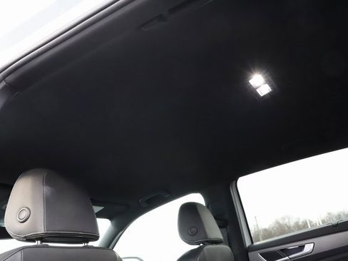 Used 2025 Volkswagen Atlas Cross Sport SE image 22