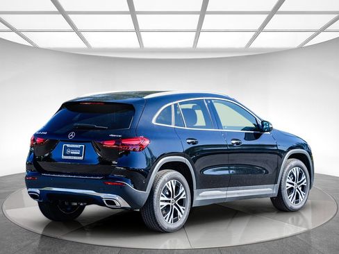 New 2026 Mercedes-Benz GLA 250 4MATIC image 4