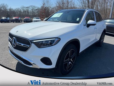 Used 2026 Mercedes-Benz GLC 300 4MATIC image 4