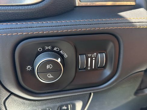 Used 2024 RAM 1500 Limited w/ Body Color Bumper Group image 7