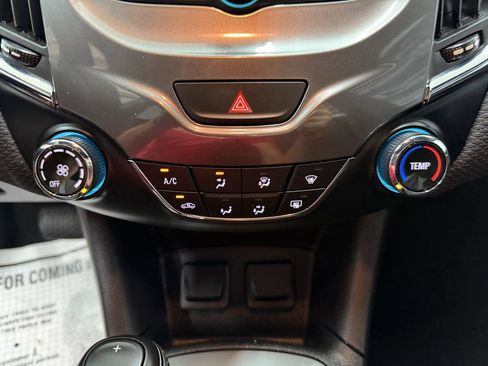 Used 2017 Chevrolet Cruze LT w/ RS Package image 24