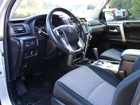 Used 2015 Toyota 4Runner SR5 image 20