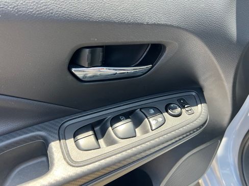 Used 2025 Nissan Versa SV w/ Trunk Package FWD image 12