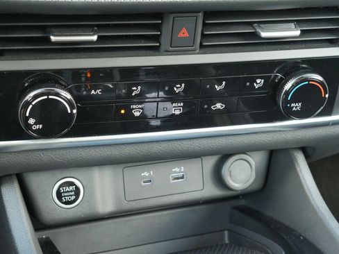 Certified 2023 Nissan Rogue S image 11