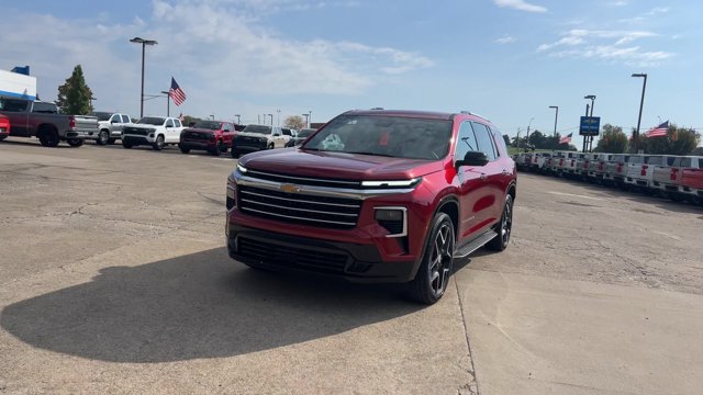 Used 2025 Chevrolet Traverse High Country w/ LPO, Floor Liner Package FWD image 4