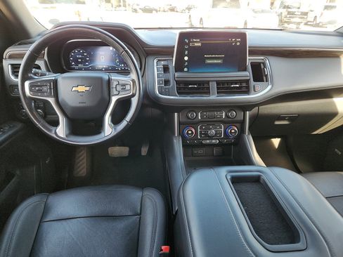 Used 2022 Chevrolet Suburban LT image 10