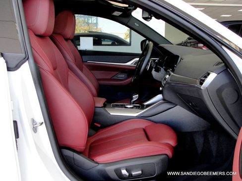Used 2024 BMW M440i Coupe w/ Premium Package RWD image 43