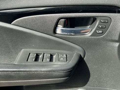 Used 2017 Honda Pilot Elite image 24