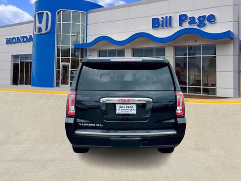 Used 2019 GMC Yukon XL Denali AWD/4WD image 3