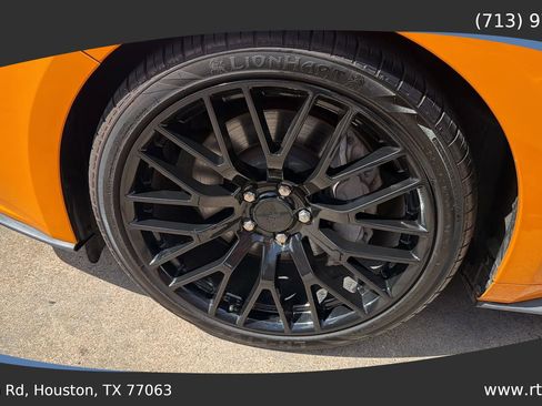 Used 2019 Ford Mustang GT w/ Equipment Group 301A RWD image 15