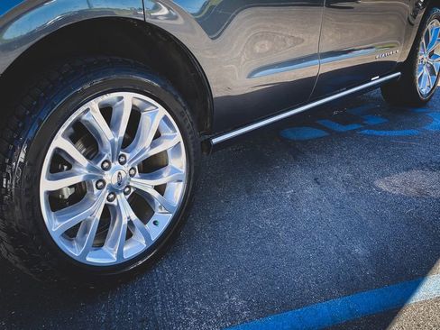 Used 2018 Ford Expedition Platinum AWD/4WD image 11
