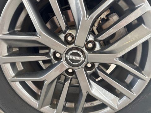 Used 2023 Nissan Rogue S FWD image 5