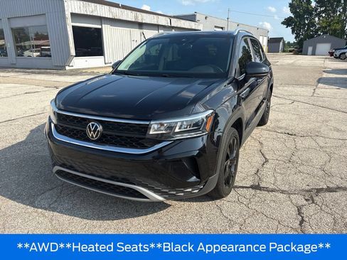 Used 2023 Volkswagen Taos SE AWD/4WD image 3