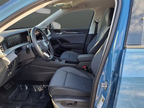 New 2026 Volkswagen Tiguan SE image 46