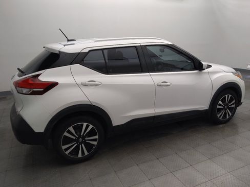 Used 2018 Nissan Kicks SV w/ Exterior Electronics Package FWD image 10