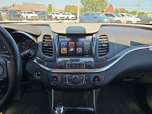Used 2018 Chevrolet Impala LT w/ LT Convenience Package FWD image 27