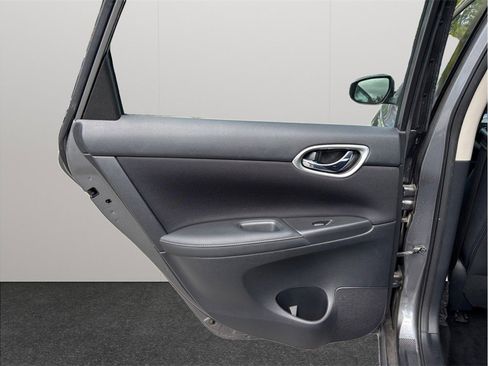 Used 2017 Nissan Sentra SV w/ Style Package image 29