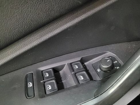 Used 2019 Volkswagen Jetta R-Line FWD image 27