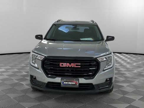 Certified 2024 GMC Terrain SLT w/ Infotainment Package II AWD/4WD image 8