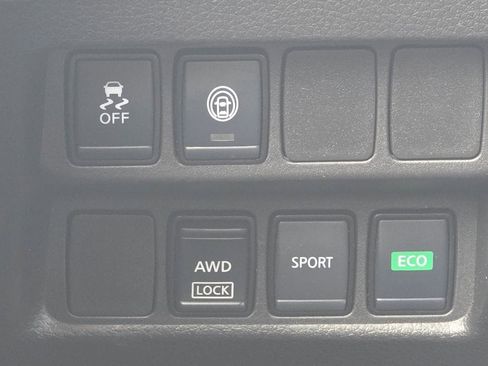 Used 2022 Nissan Rogue Sport S image 19