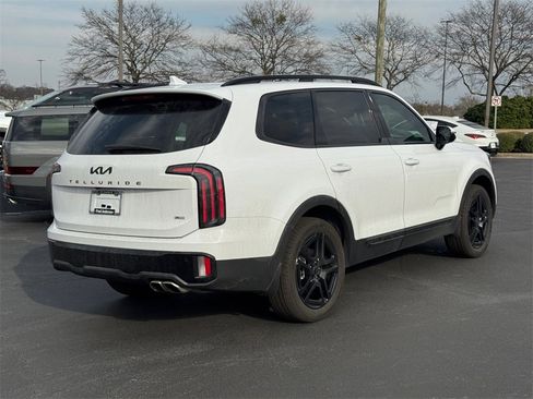 Certified 2025 Kia Telluride SX Prestige X-Line image 3