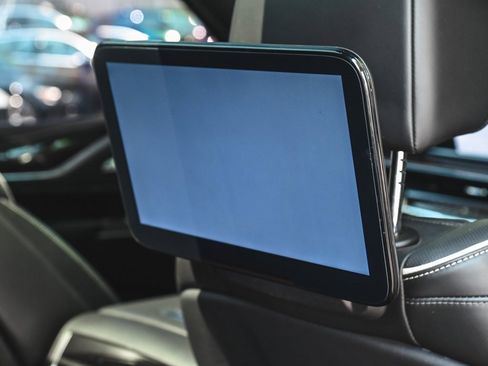 Used 2022 Cadillac Escalade Premium Luxury Platinum image 31