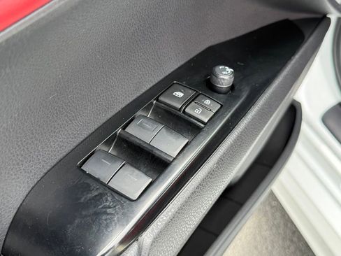 Used 2025 Toyota Camry XSE FWD image 18