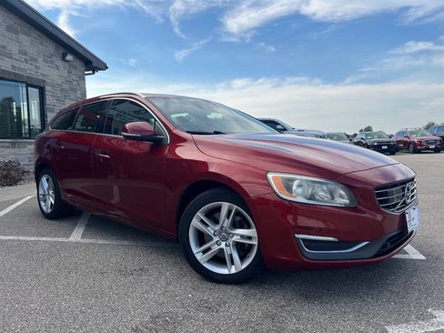 Used 2015 Volvo V60 T5 Premier Plus image 3