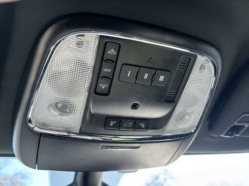 Used 2019 Jeep Grand Cherokee Limited w/ Trailer Tow Group IV image 23