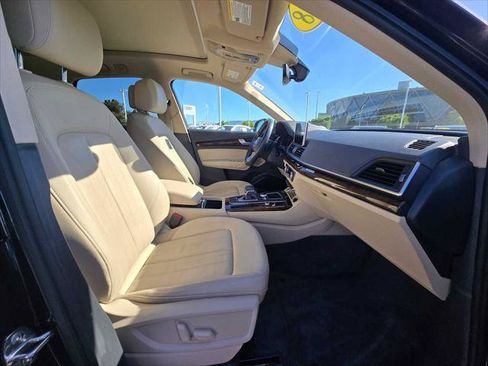 Used 2019 Audi Q5 2.0T Premium Plus w/ Premium Plus Package AWD/4WD image 11