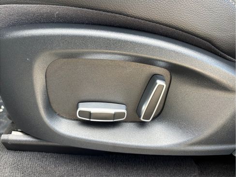 Used 2019 Jaguar F-PACE Premium AWD/4WD image 22