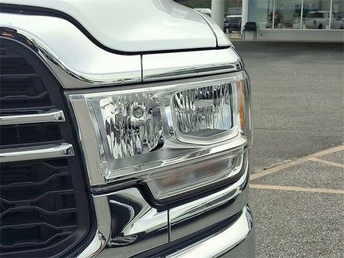 Used 2024 RAM 2500 Tradesman w/ Chrome Appearance Group image 9