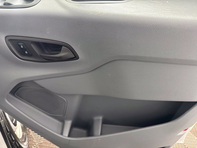 Used 2018 Ford Transit 150 XL RWD image 19