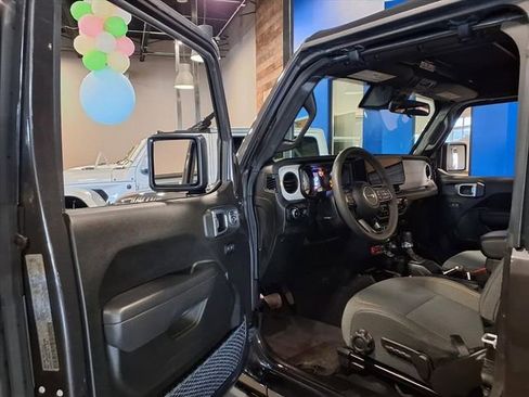 Used 2024 Jeep Wrangler Sport AWD/4WD image 14