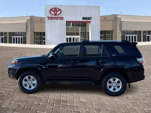 Certified 2024 Toyota 4Runner SR5 Premium image 4