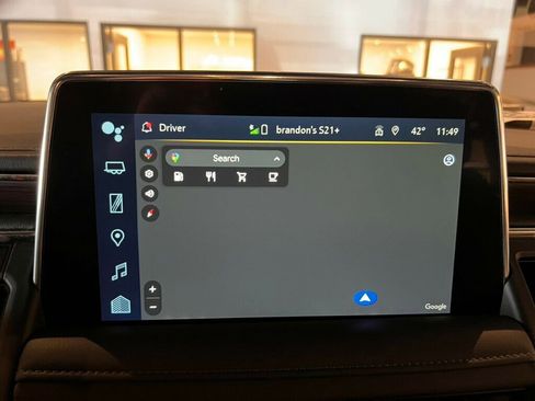 Used 2024 Chevrolet Suburban Z71 w/ Luxury Package image 20