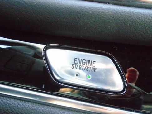 Certified 2024 Buick Enclave Avenir w/ Avenir Technology Package image 8