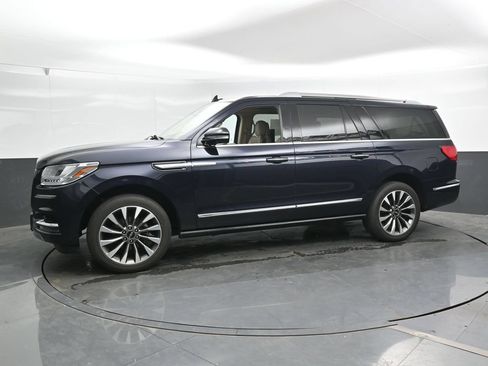 Used 2021 Lincoln Navigator L Reserve w/ Luxury Package AWD/4WD image 9
