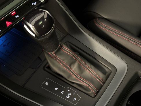 Certified 2025 Audi Q3 2.0T Premium Plus w/ Premium Plus Package image 21