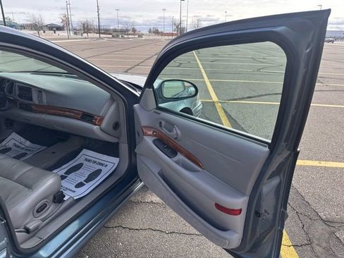 Used 2002 Buick Le Sabre Custom w/ Luxury Pkg image 24