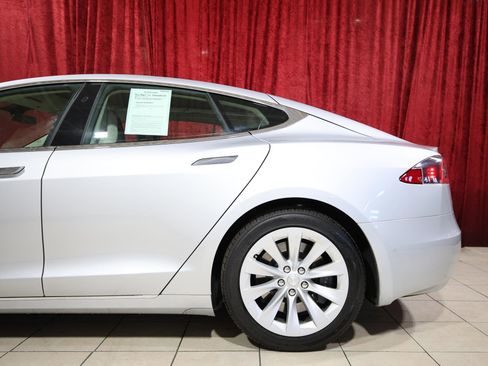 Used 2017 Tesla Model S 75 image 6