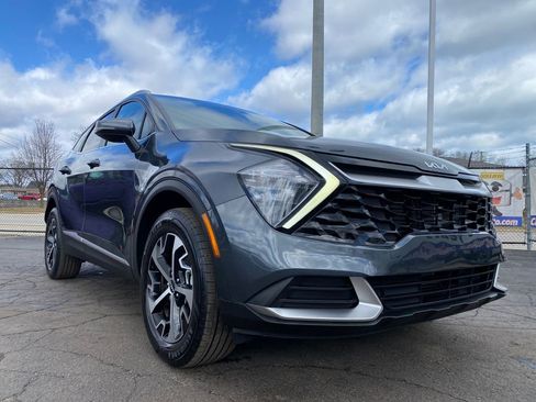 Used 2023 Kia Sportage EX image 30