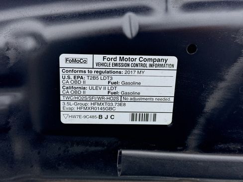 Used 2017 Ford Explorer Limited image 20