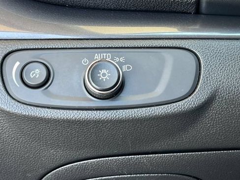 Used 2020 Buick Encore Preferred w/ Safety Package FWD image 31