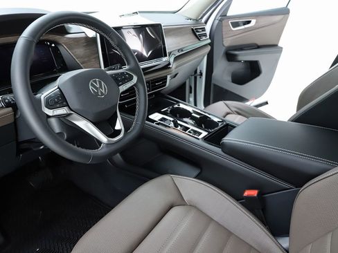 New 2026 Volkswagen Atlas SEL image 58