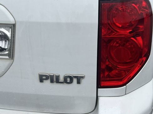 Used 2005 Honda Pilot EX image 24