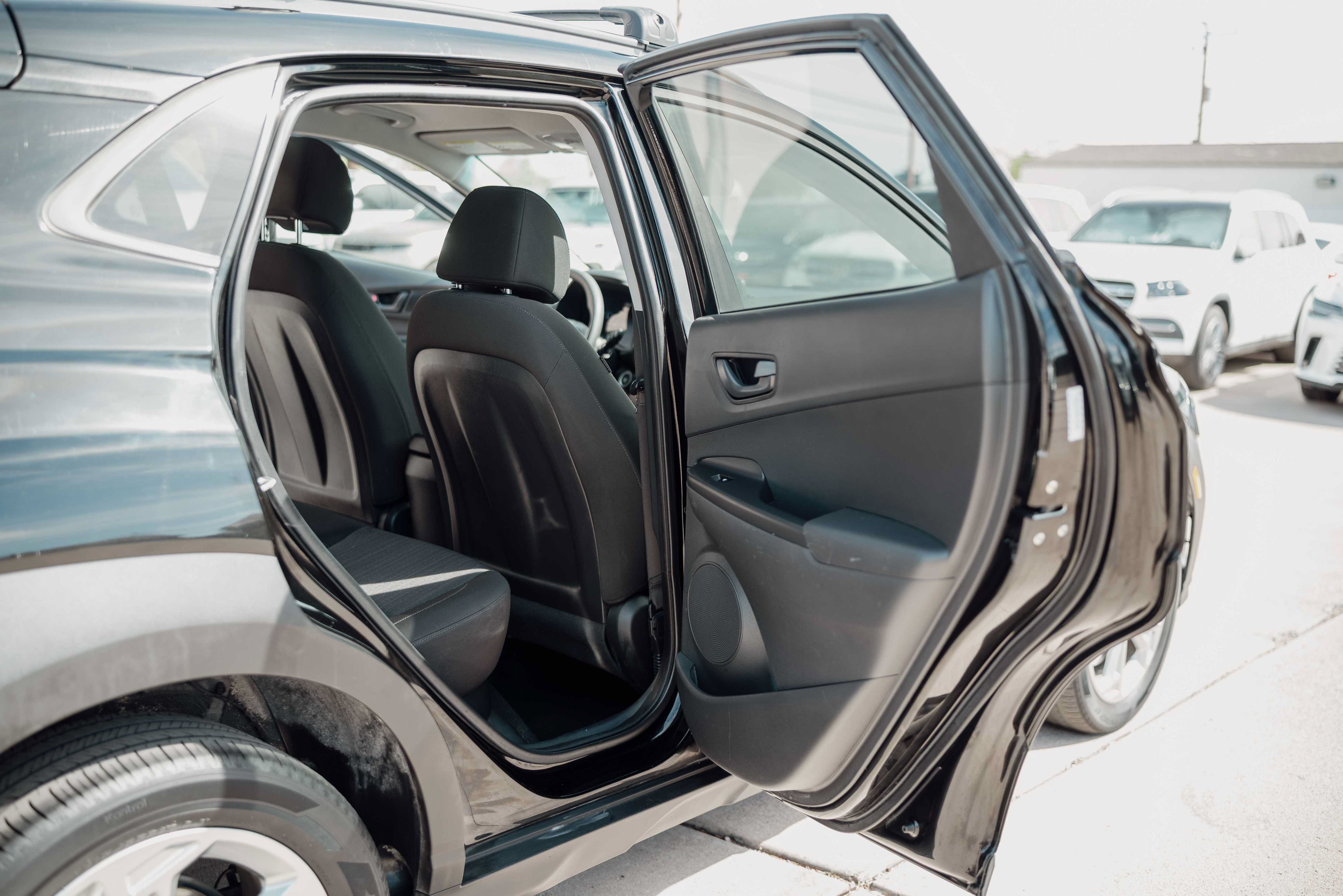 Used 2022 Hyundai Kona SEL AWD/4WD image 12