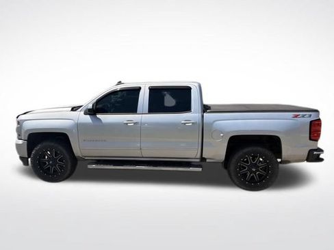 Used 2018 Chevrolet Silverado 1500 LT w/ All Star Edition AWD/4WD image 6
