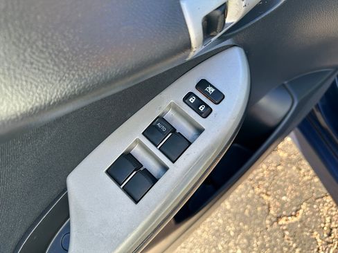 Used 2013 Toyota Corolla S image 11